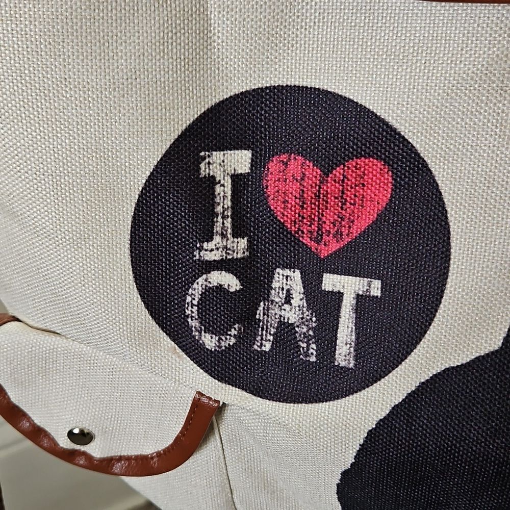 NWOT Backpack With Kitty Cat and Heart - Picture 3 of 8